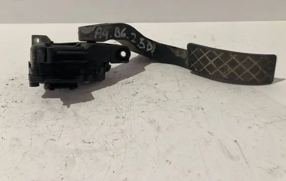 Audi A4 S4 B6 8E 8H Accelerator throttle pedal 8E1721523 6PV00837601