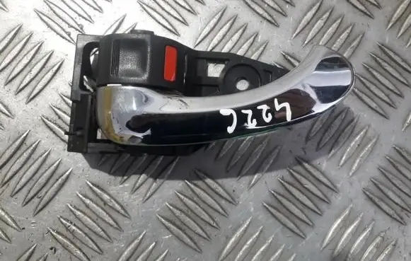Toyota RAV 4 (XA30) Front door interior handle