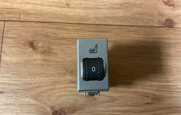 Ford Focus Seat heating switch 8V4T19K314AA