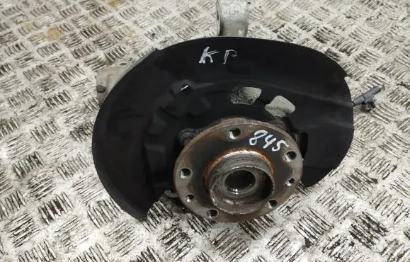 Nissan Qashqai J12 Front wheel hub