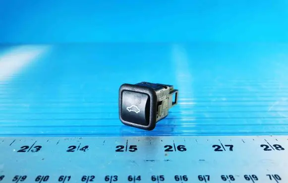 Skoda Octavia Mk2 (1Z) Alarm switch 5J0962109