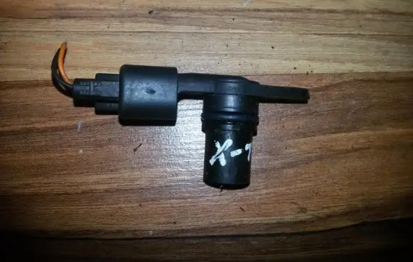 Camshaft position sensor