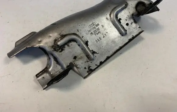 Audi A7 S7 4G Other engine bay part 06E253037R
