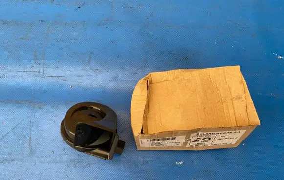 Volkswagen Golf VII Horn signal 5Q0951221D 00804072013 033FB244