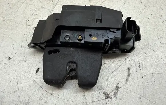 Peugeot 308 Tailgate/trunk/boot lock/catch/latch 9804762080