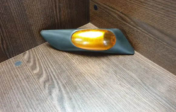 Iveco Daily 35 - 40.10 Front fender indicator light 500322577