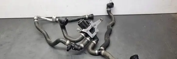 BMW 5 F10 F11 Coolant heater control valve 1147412
