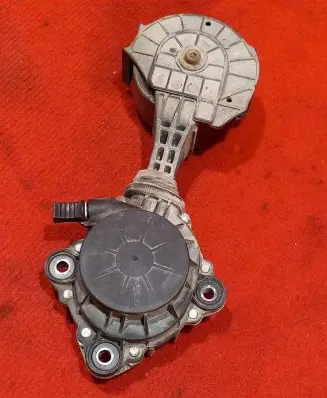 Peugeot 308 SW Generator/alternator belt tensioner V75988338001