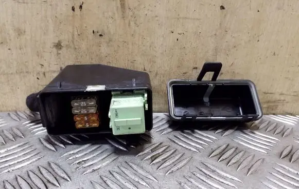 Mini Cooper Countryman R60 Fuse box set 61142755704 2755704