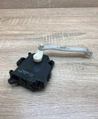 Toyota Corolla Verso E121 Air flap motor/actuator 0637007440 410012V
