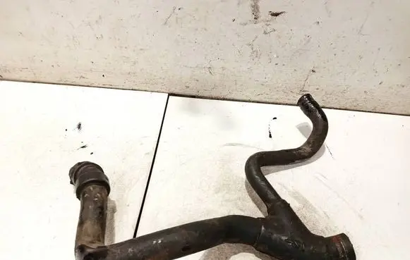 Ford Mondeo Mk III Engine coolant pipe/hose 2s718286bd