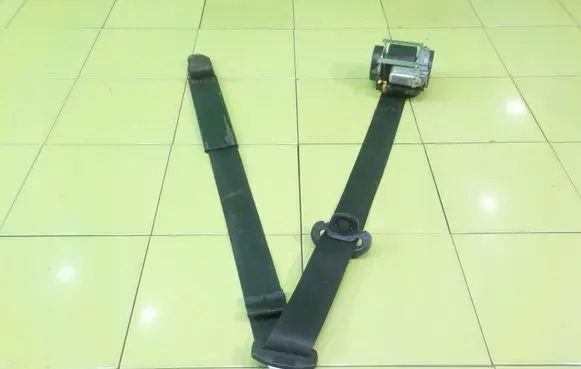 Opel Combo D Front seatbelt PRZOD BEZPIECZENSTWA