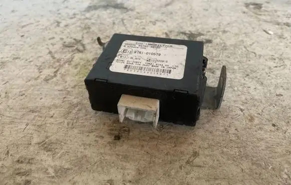 Lexus RX 330 - 350 - 400H Immobilizer control unit/module 8978048020 97RI010579 626404000