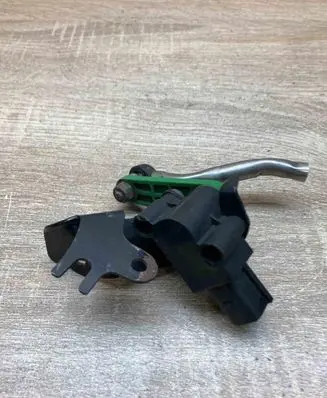 Audi A4 S4 B8 8K Rear suspension height sensor lever 8K0907503 8K0941285N