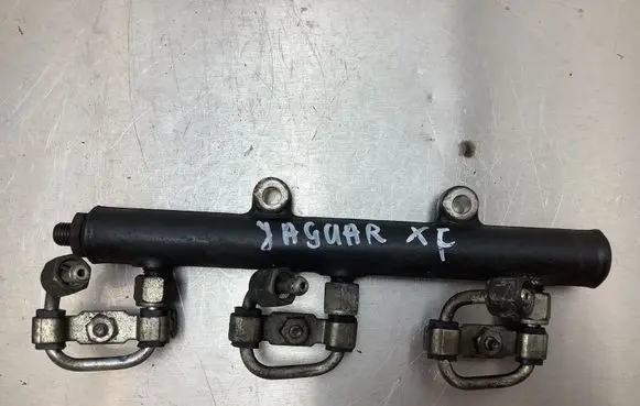 Jaguar XF X250 Fuel main line pipe A2C20001291 5WS40130 4R8Q9D280BC
