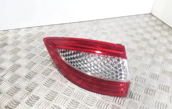 Ford Mondeo MK IV Rear/tail lights 7S7113405B