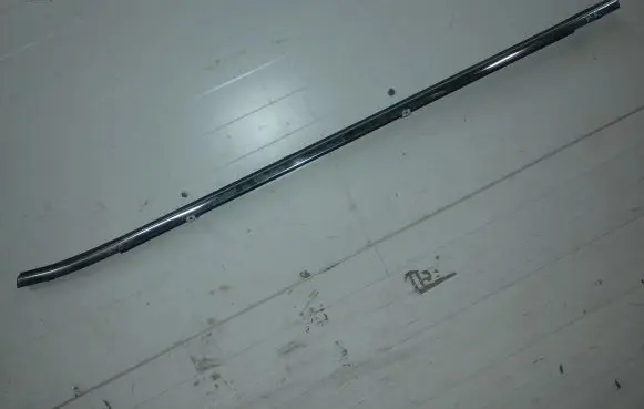 Renault Kadjar Front door glass trim molding 