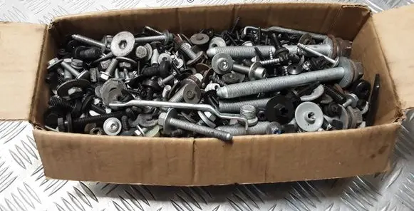BMW 5 F10 F11 Nuts/bolts 