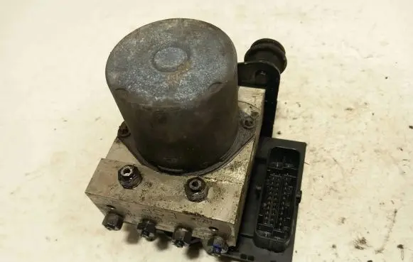 Audi A4 S4 B8 8K ABS Pump 8K0907379S 8009P0236