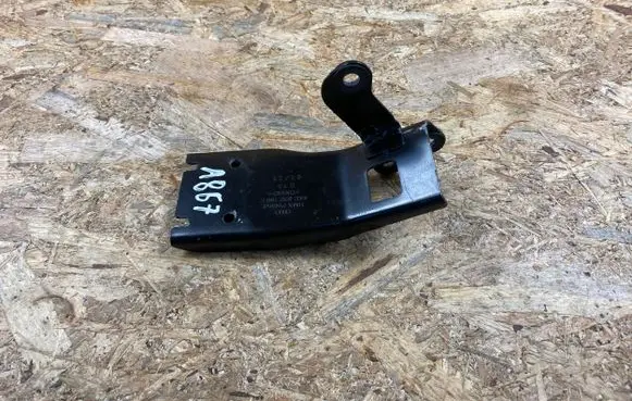 Audi e-tron Front bumper mounting bracket 4KE820196F