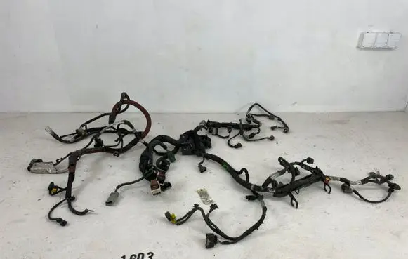 Peugeot 607 Other engine bay part 4U3Q14B671AD