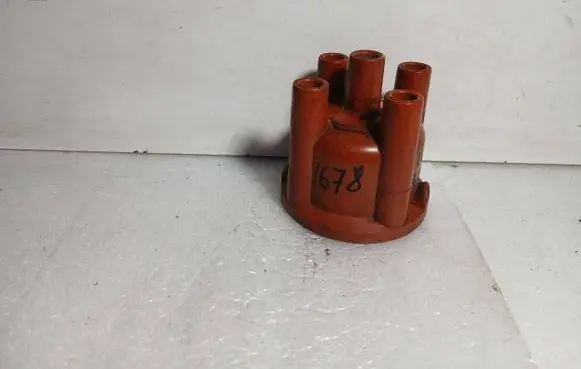 Volkswagen PASSAT B2 Spark distributor cap 043905207