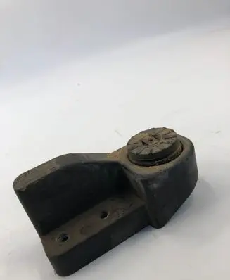 Opel Astra K Radiator mount bracket 688437545