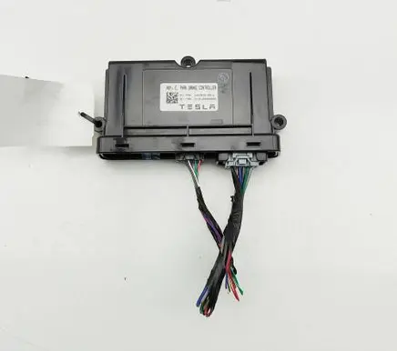 Tesla Model X Rear brake EMF control unit/module 100761800E