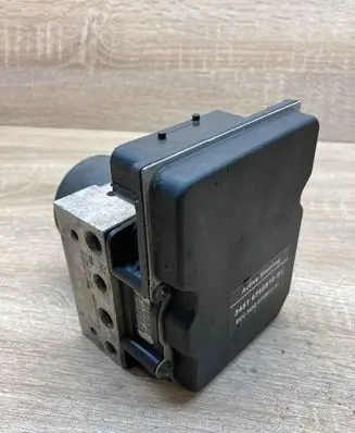 BMW 5 E60 E61 ABS Pump 6768910 6768912 6758743
