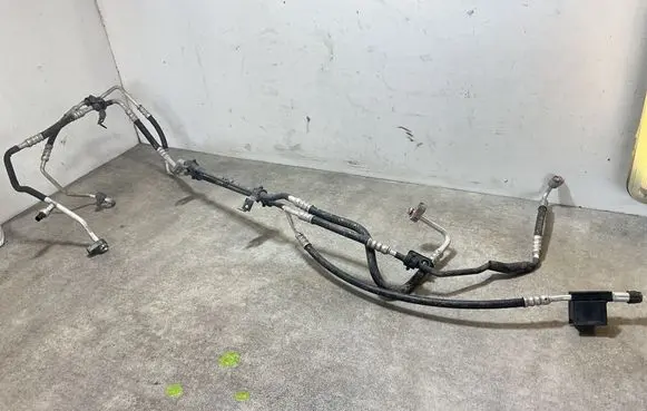 Air conditioning (A/C) pipe/hose