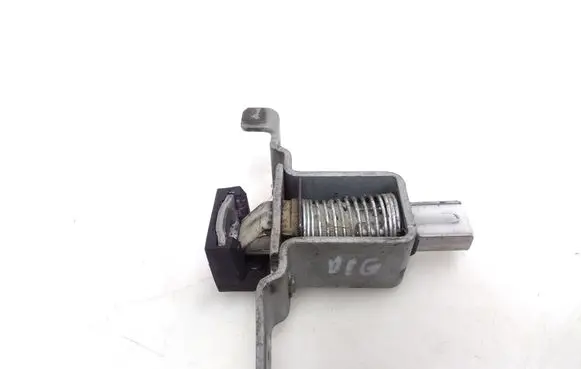 Nissan Navara D23 Tailgate lock latch 