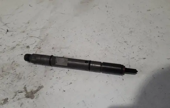 Audi A6 S6 C5 4B Fuel injector 059130201F
