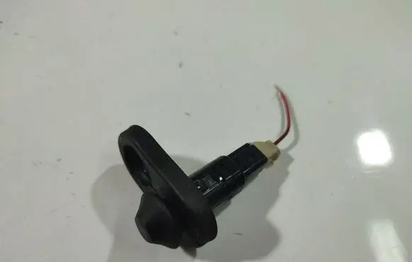 Toyota Avensis T250 Front door sensor 
