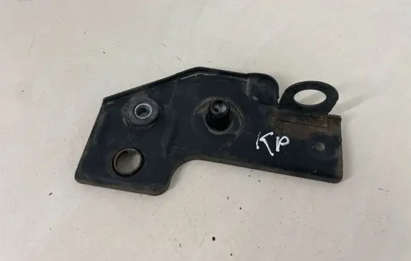 Toyota Avensis T270 Radiator mount bracket W2710