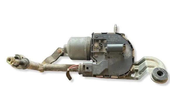Volkswagen Golf Plus Wiper motor 5M0955120