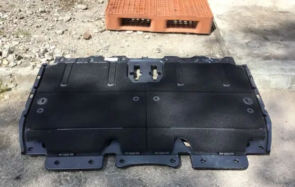 Chrysler Pacifica Second row seat mat 