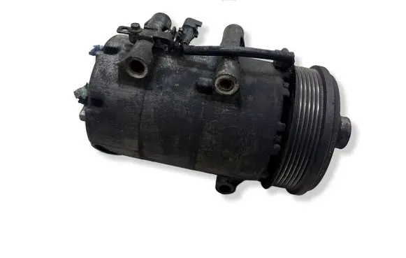 Ford C-MAX I Air conditioning (A/C) compressor (pump)