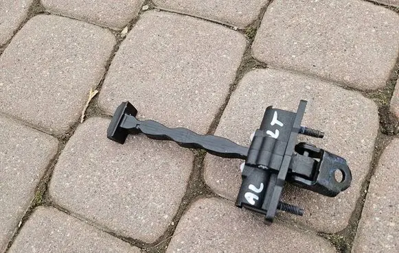 Opel Astra L Rear door check strap stopper 5O5P5L5E5X1187