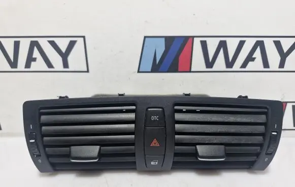 BMW 1 E81 E87 Dash center air vent grill 7059189