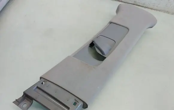 Toyota Prius (NHW20) (B) pillar trim (top) 6241047030