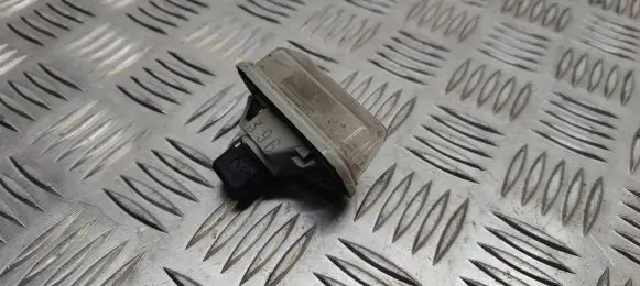 Toyota Avensis T250 Number plate light