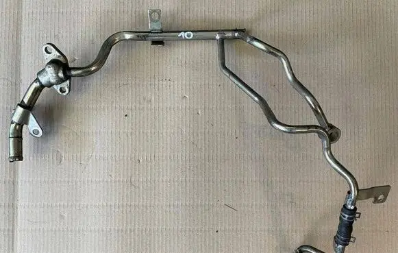Engine coolant pipe/hose