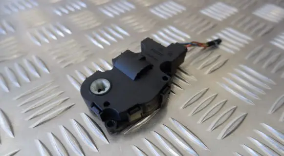BMW X5 E70 A/C air flow flap actuator/motor 9298880