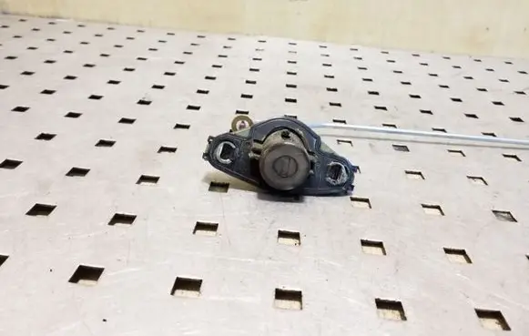 Toyota Corolla E120 E130 Tailgate exterior lock 