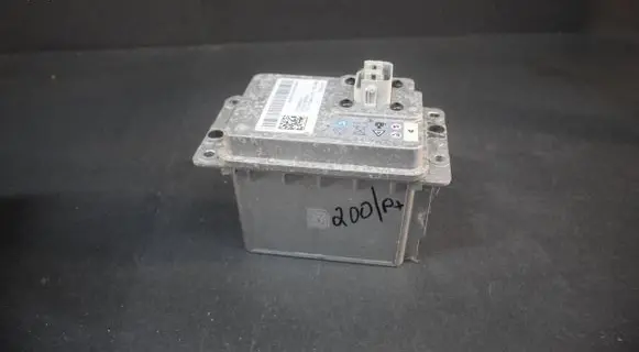 Tesla Model Y Hybrid / electric car battery 1598486-00-F 20230526 CZ7J23146005679