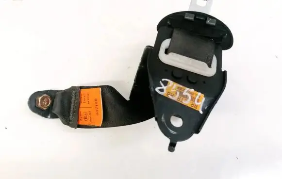 Middle seatbelt (rear)
