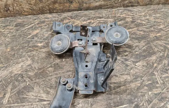 Nissan X-Trail T31 Radiator support slam panel bracket 