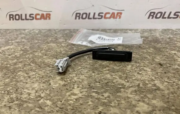 Nissan Qashqai Tailgate release/open handle FZ01764