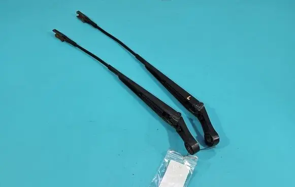 Opel Zafira B Front wiper blade arm 13145563 IMPRK1576788