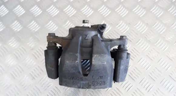 Toyota RAV 4 (XA40) Front brake caliper 4775042091